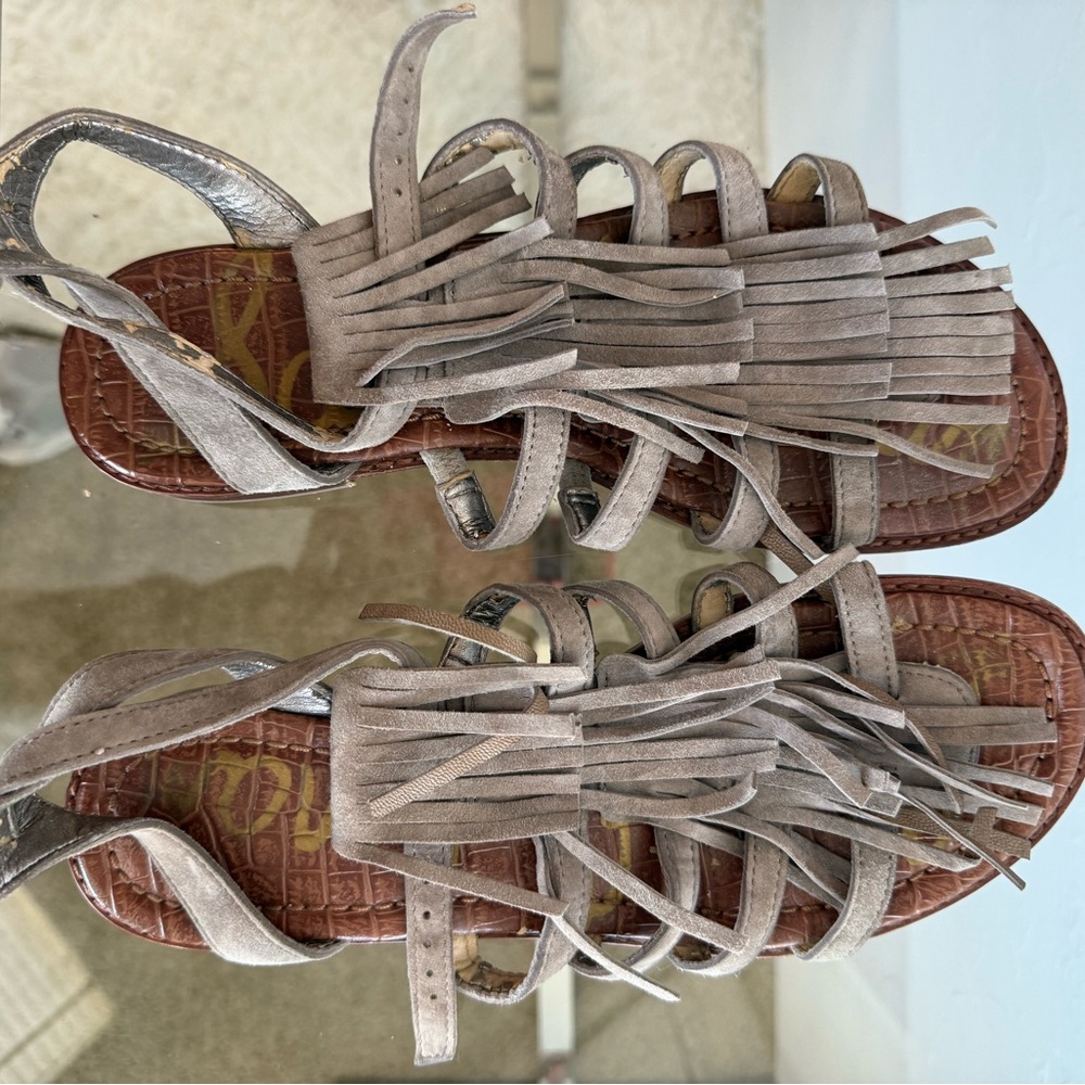 SAM EDELMAN Gladiator Sandals Estelle Taupe Gray Suede Fringe